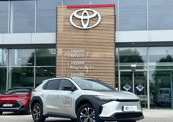 samochody osobowe Toyota bZ4X cena 209900 przebieg: 2401, rok produkcji 2023 z Kłobuck